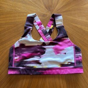 Lululemon sports bra